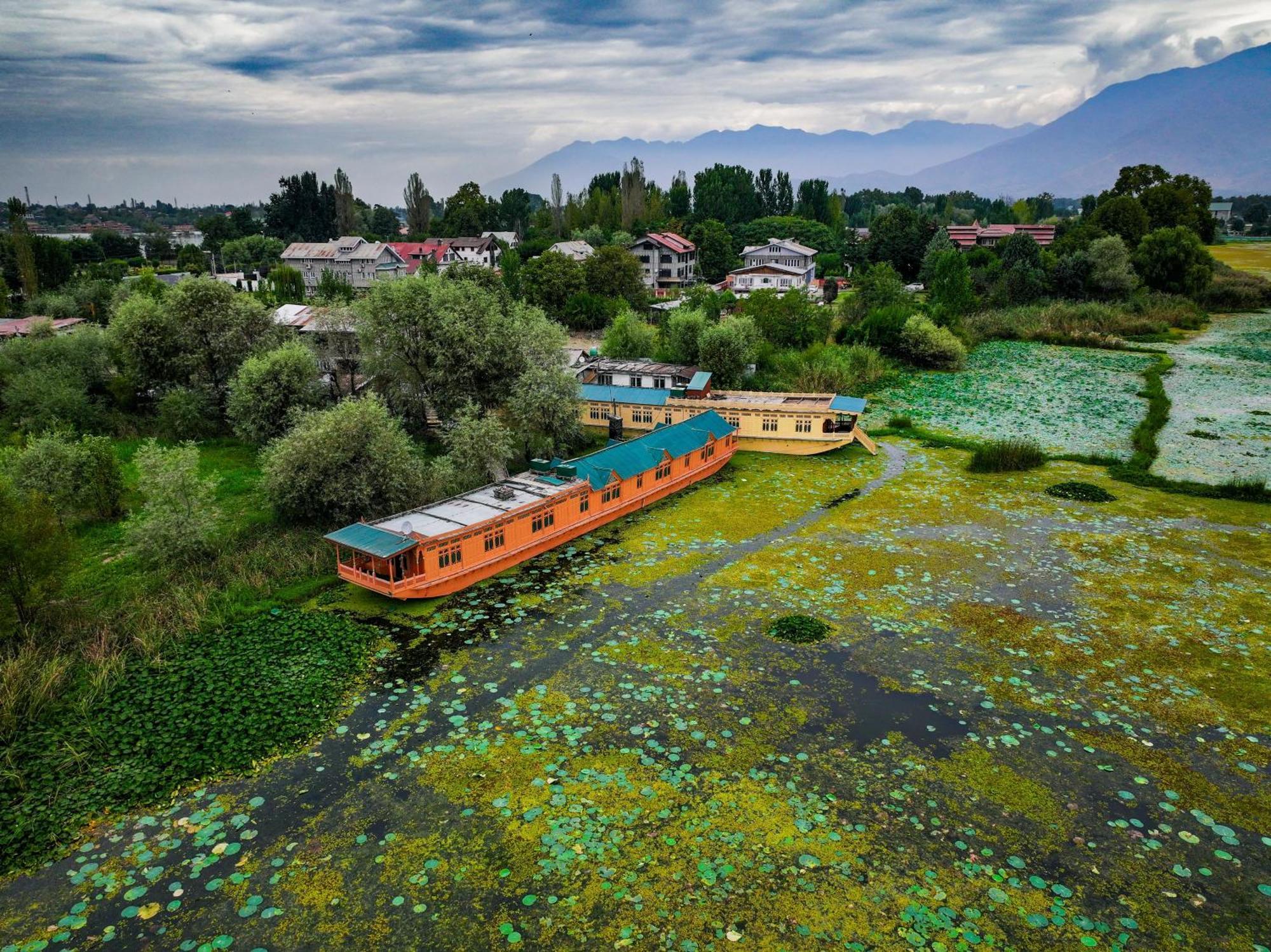 Hotel Kings Houseboats Srīnagar Exteriér fotografie